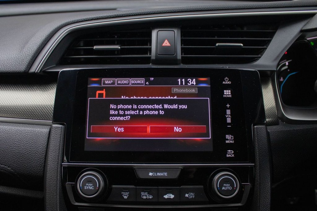 Used Honda Civic 2018 for sale - 77820608: Photo 31