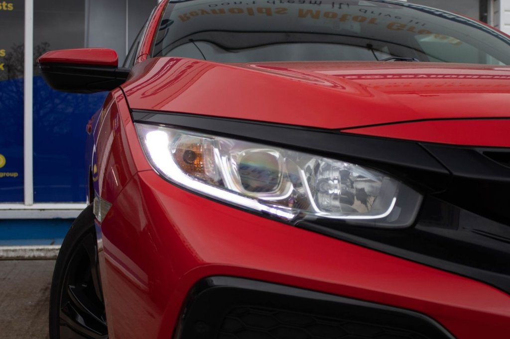 Used Honda Civic 2018 for sale - 77820608: Photo 48