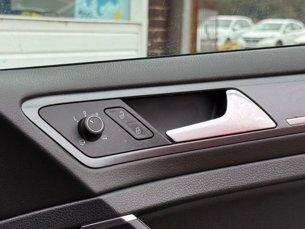 Used Volkswagen Golf 2017 for sale - 77250281: Photo 28