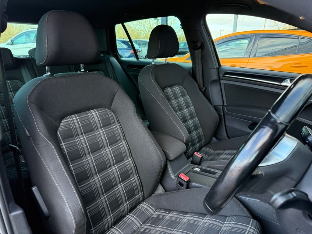 Used Volkswagen Golf 2016 for sale - 77421840: Photo 11