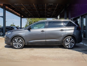 Used Peugeot 5008 2019 for sale - 79421825: Photo