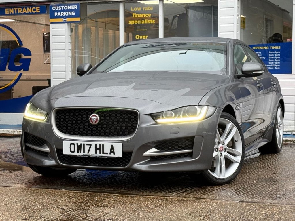 Used Jaguar XE 2017 for sale - 77936259: Photo 2