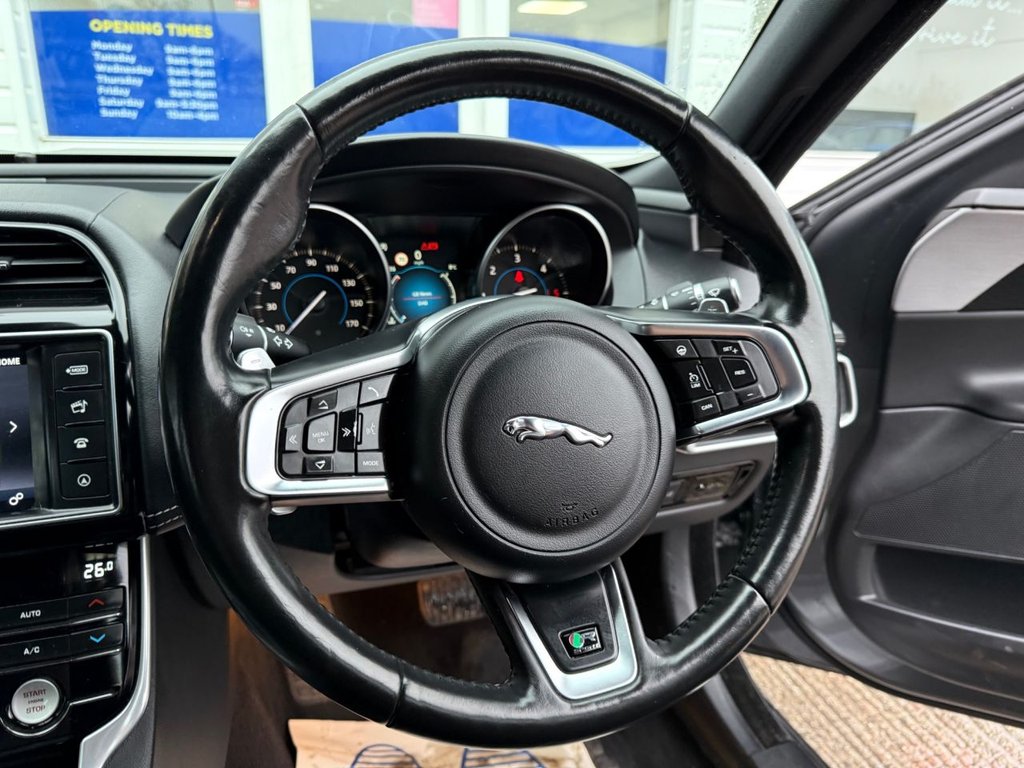 Used Jaguar XE 2017 for sale - 77936259: Photo 25