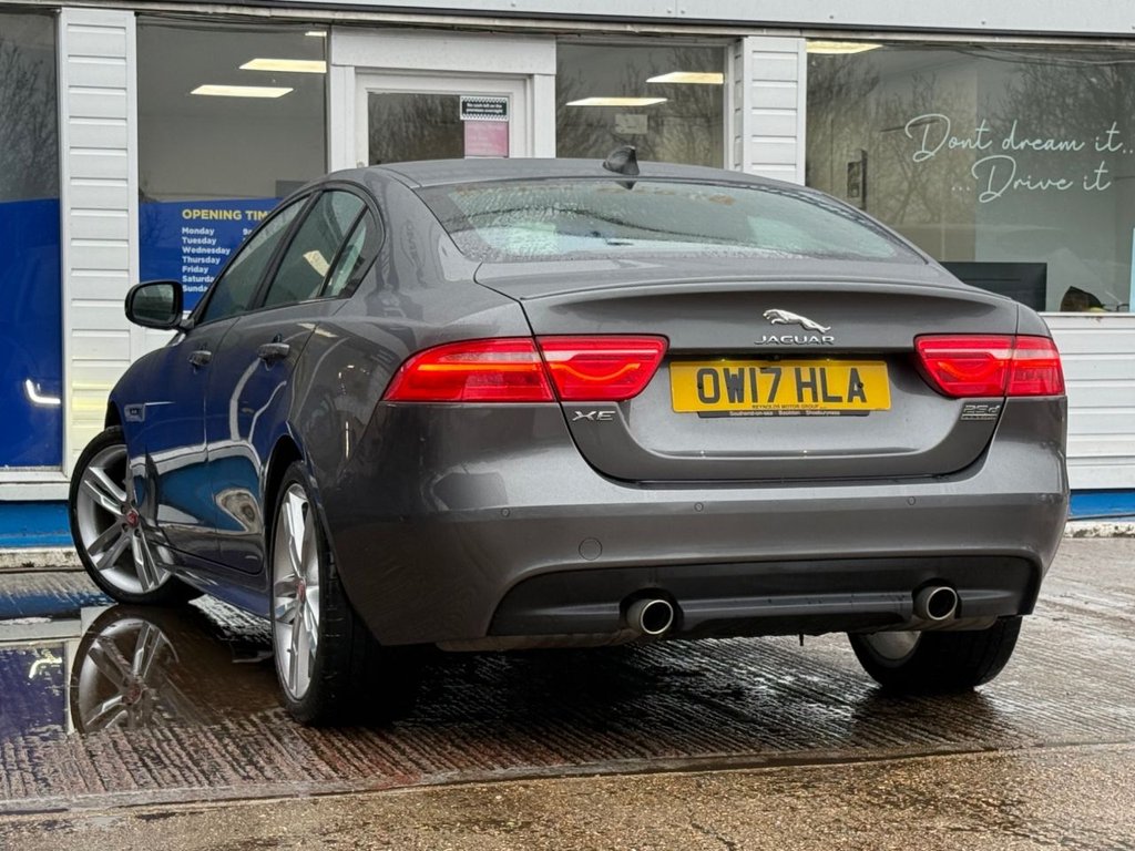 Used Jaguar XE 2017 for sale - 77936259: Photo 7