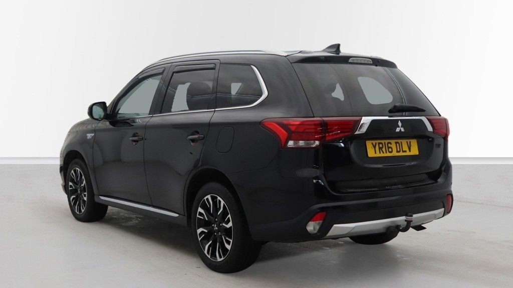 Used Mitsubishi Outlander 2016 for sale - 77328135: Photo 9