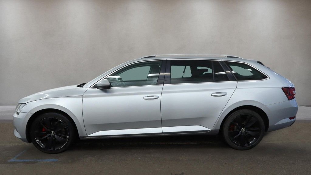 Used Skoda Superb 2018 for sale - 77835735: Photo 13