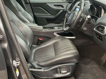 Used Jaguar F-Pace 2019 for sale - 79489786: Photo