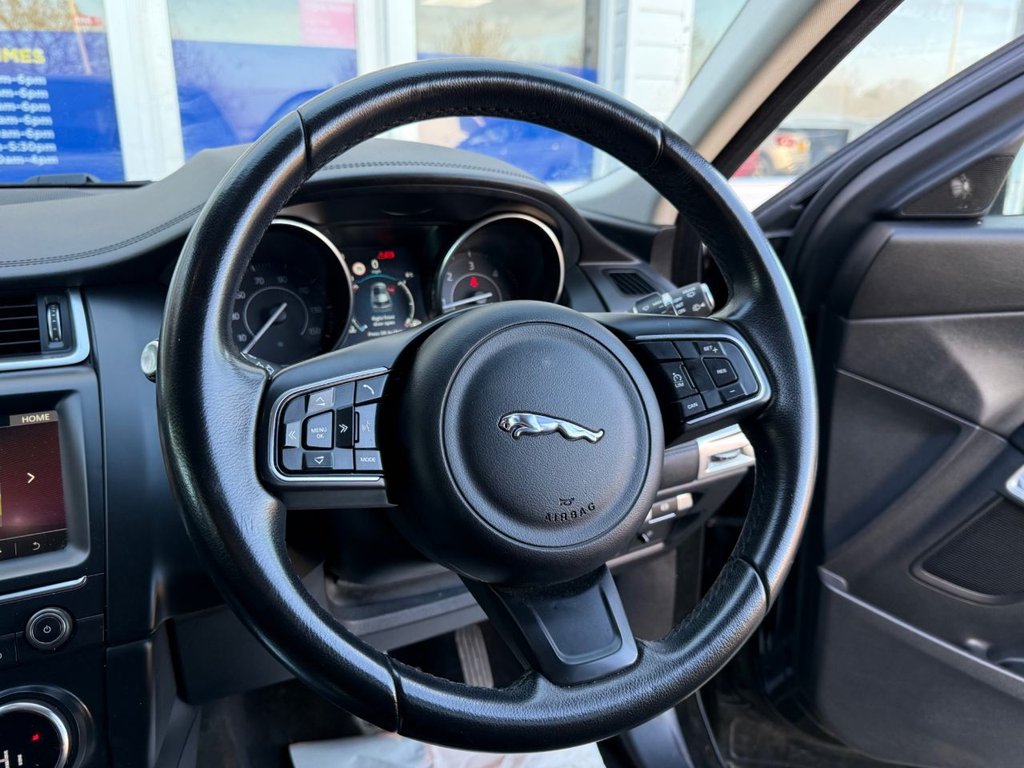 Used Jaguar E-Pace 2018 for sale - 76841692: Photo 22