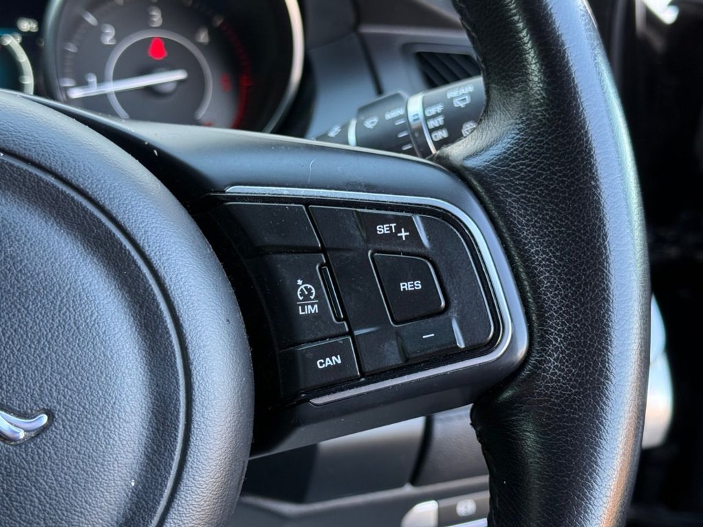 Used Jaguar E-Pace 2018 for sale - 76841692: Photo 24