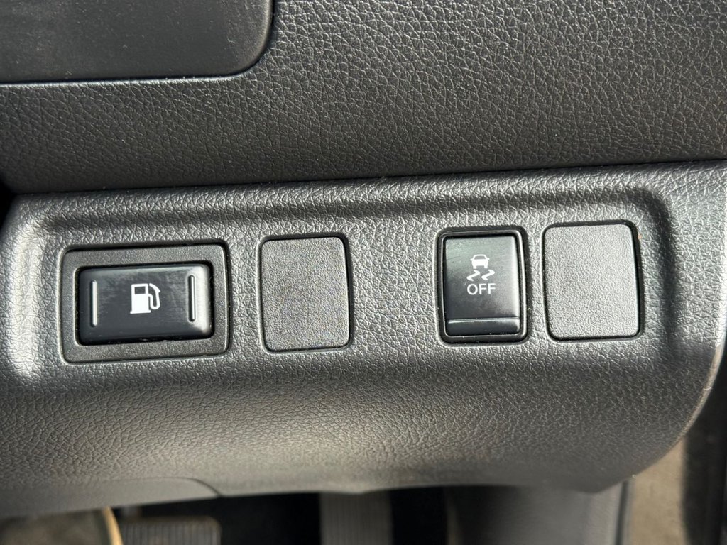 Used Nissan Navara 2021 for sale - 77642220: Photo 32