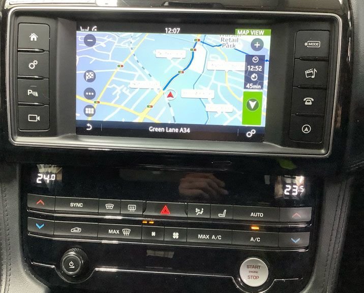 Used Jaguar F-Pace 2018 for sale - 76396306: Photo 2