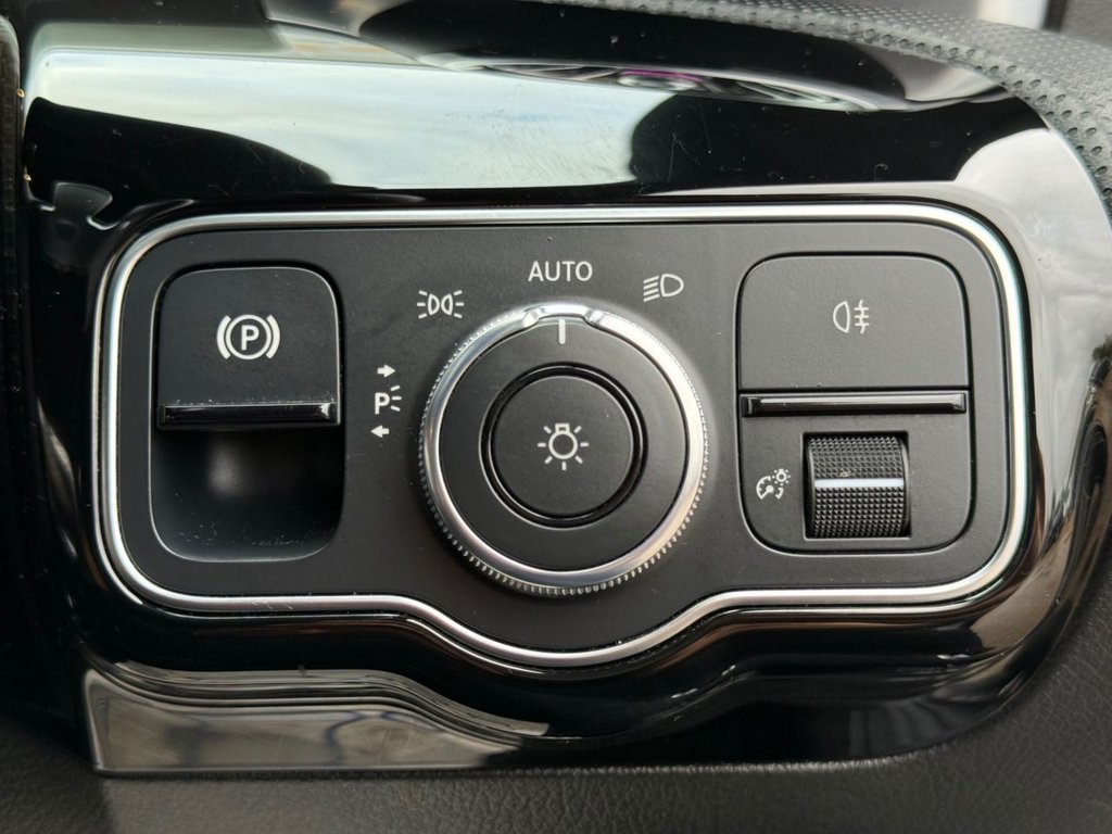 Used Mercedes-Benz CLA 2020 for sale - 76570599: Photo 34