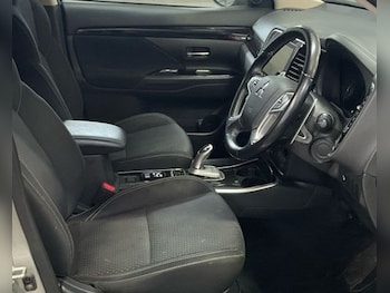Used Mitsubishi Outlander 2019 for sale - 77088862: Photo