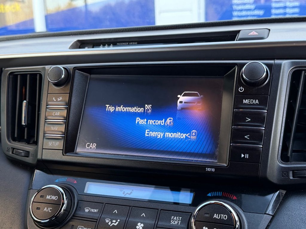 Used Toyota RAV4 2017 for sale - 76496293: Photo 25