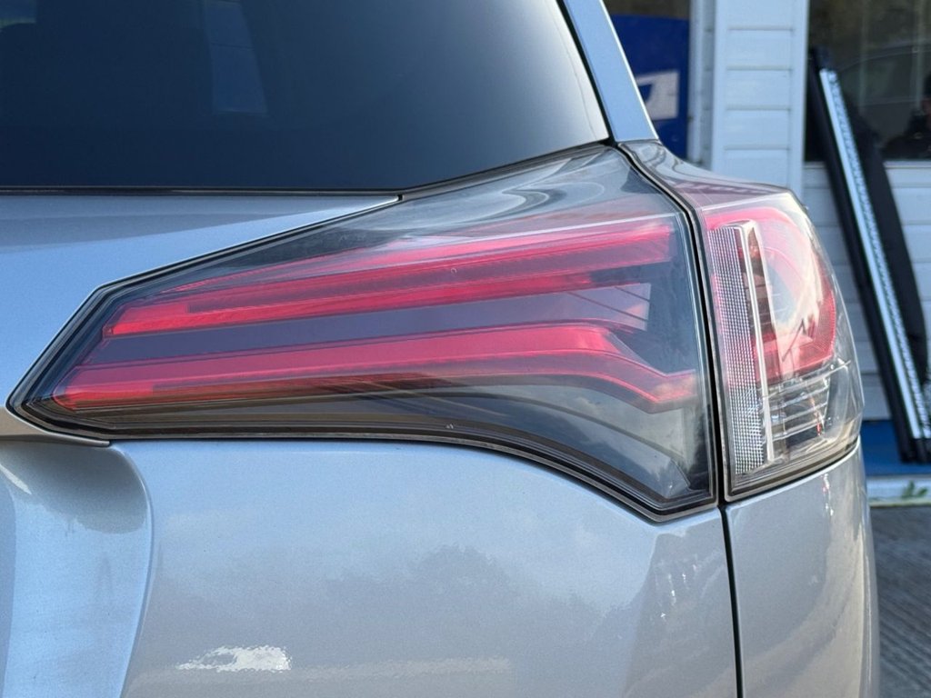 Used Toyota RAV4 2017 for sale - 76496293: Photo 29