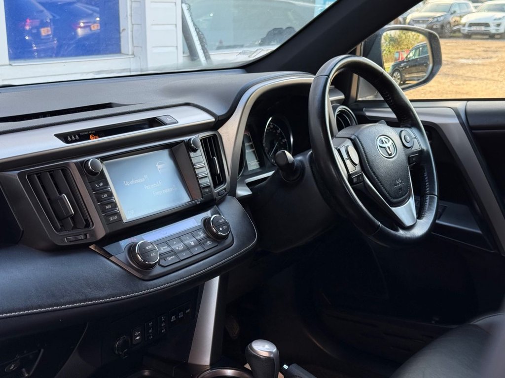 Used Toyota RAV4 2017 for sale - 76496293: Photo 31