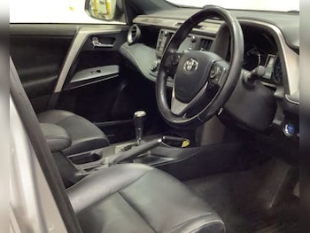 Used Toyota RAV4 2017 for sale - 76496293: Photo