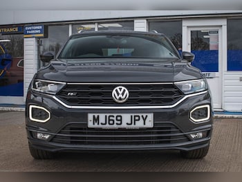 Used Volkswagen T-Roc 2019 for sale - 78256136: Photo