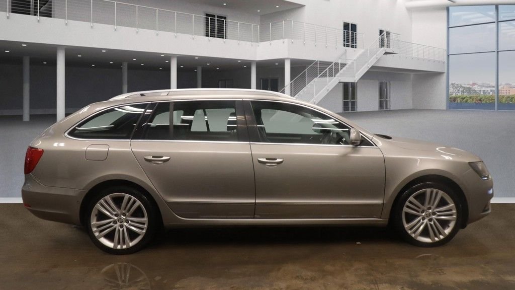 Used Skoda Superb 2015 for sale - 77719869: Photo 12