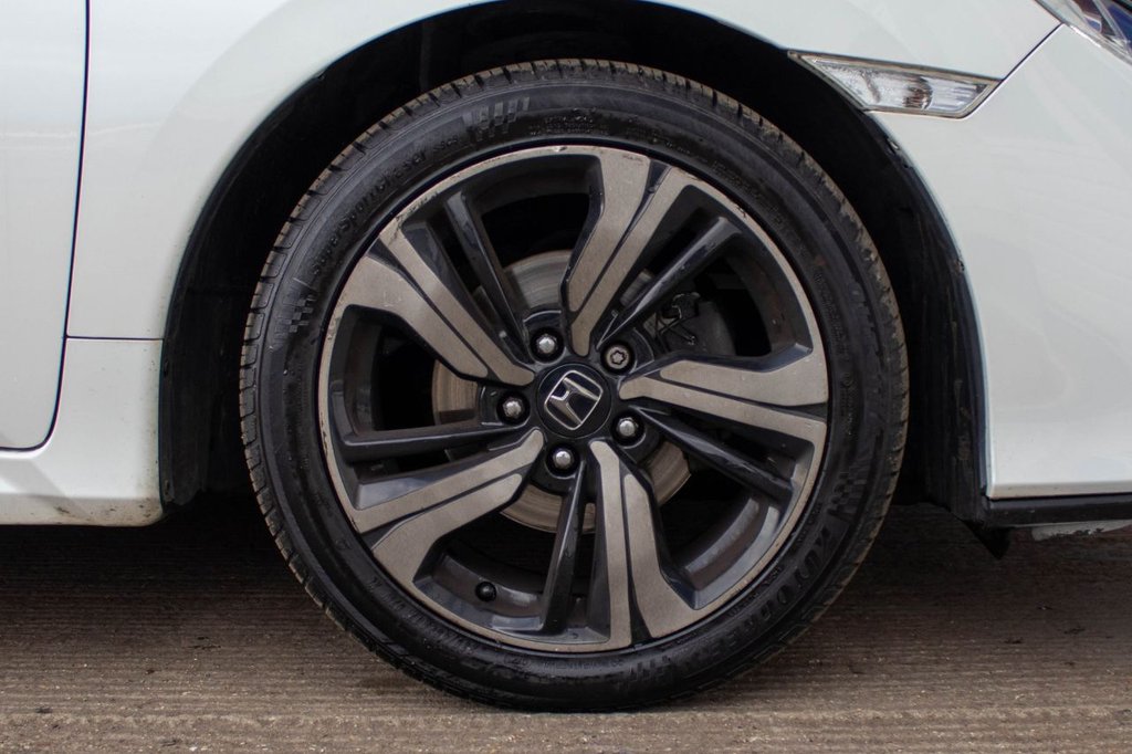 Used Honda Civic 2017 for sale - 77655216: Photo 17