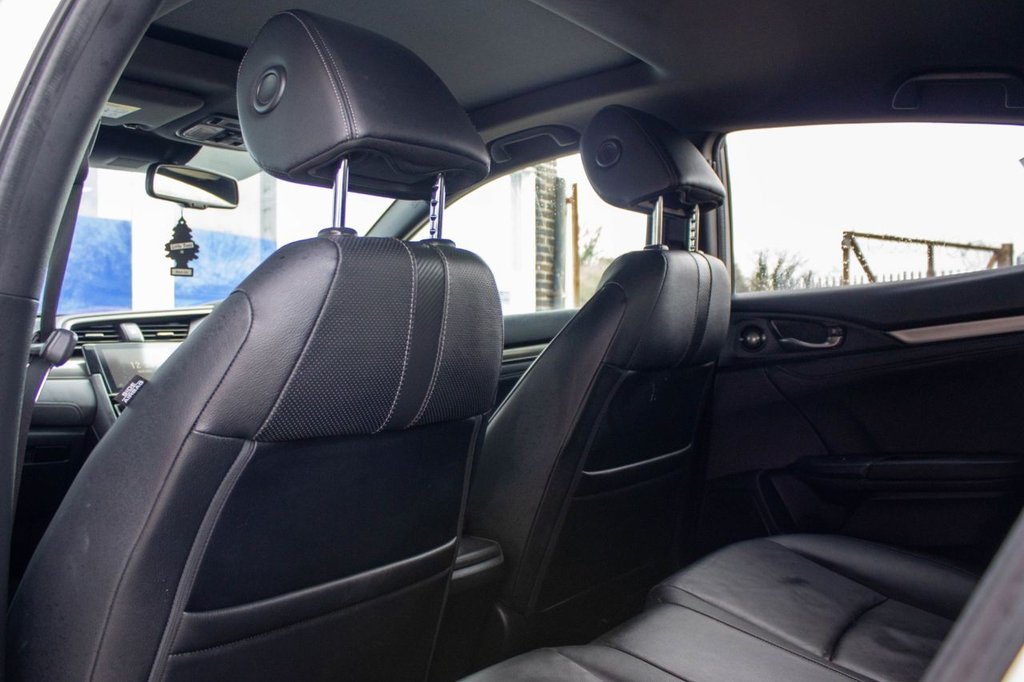 Used Honda Civic 2017 for sale - 77655216: Photo 22