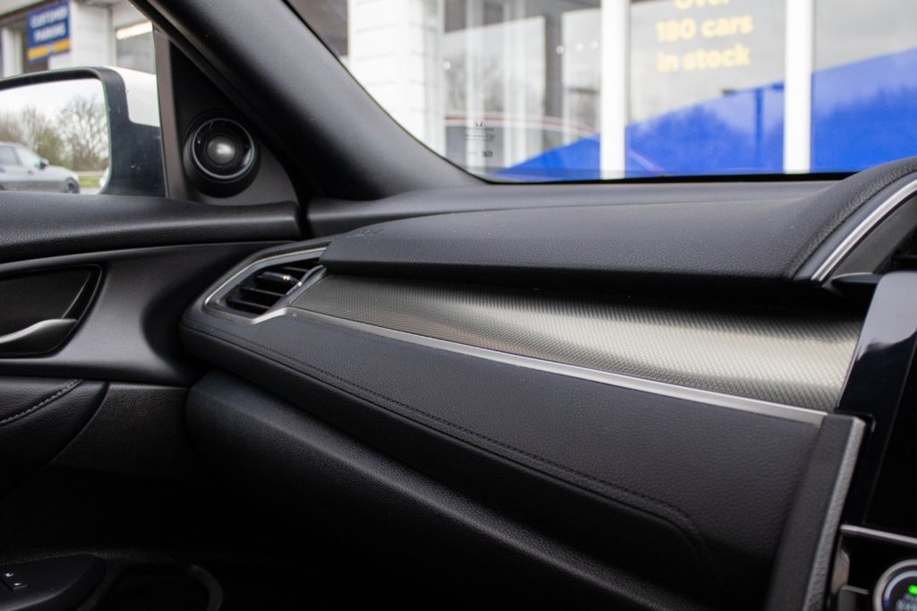 Used Honda Civic 2017 for sale - 77655216: Photo 27