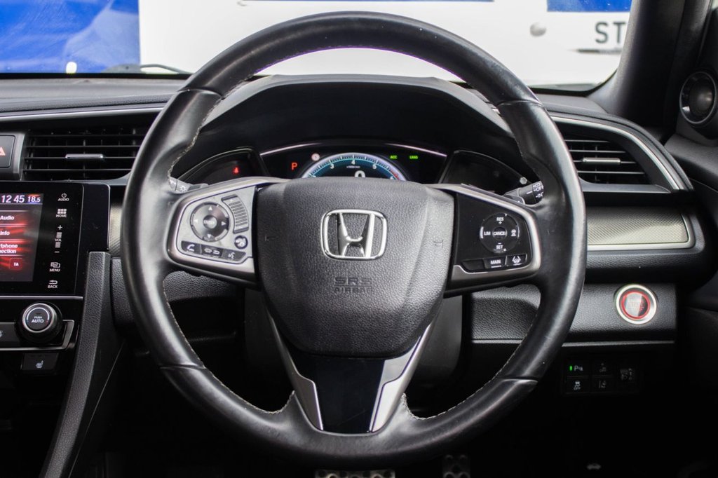 Used Honda Civic 2017 for sale - 77655216: Photo 28