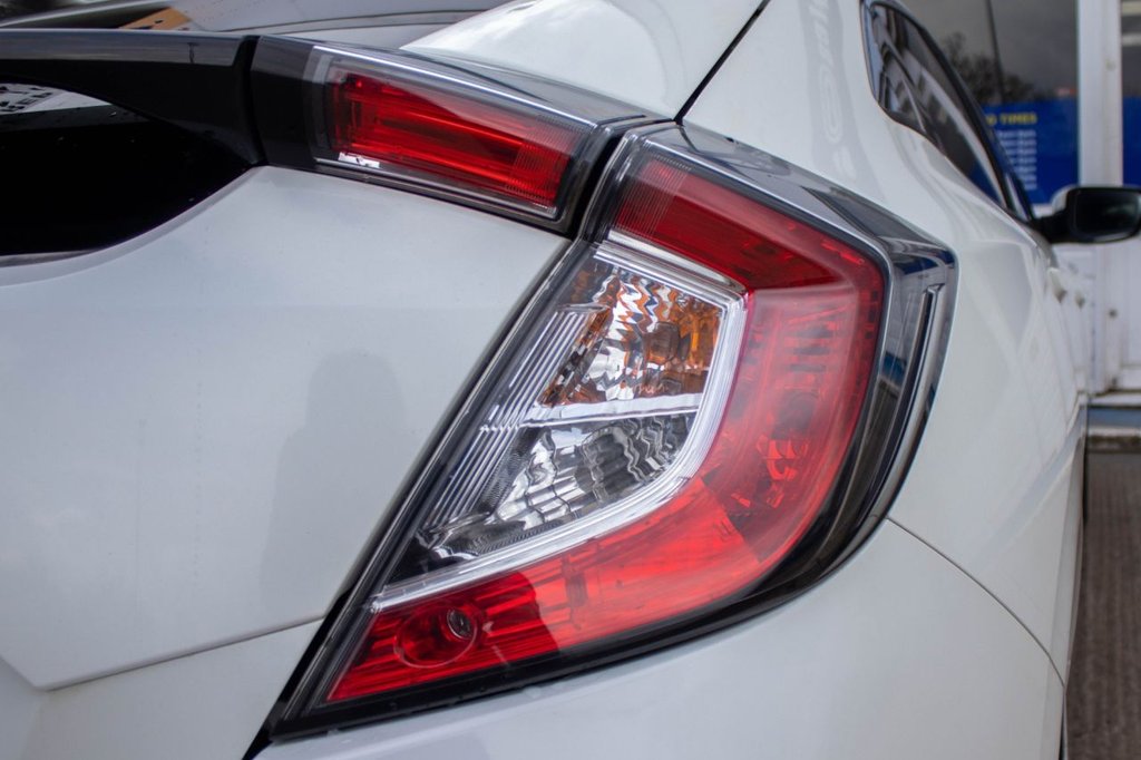 Used Honda Civic 2017 for sale - 77655216: Photo 48