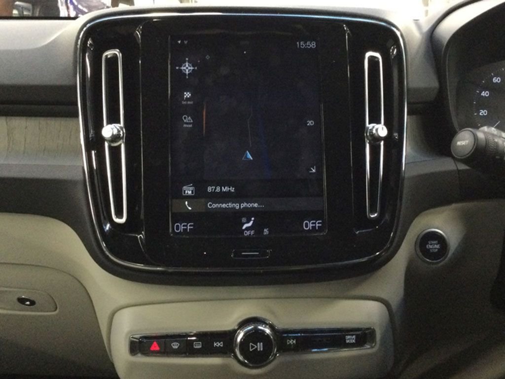 Used Volvo XC40 2020 for sale - 76698316: Photo 2