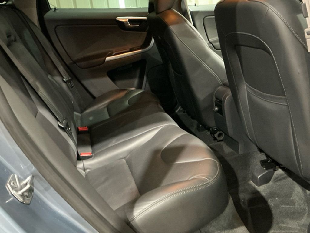 Used Volvo XC60 2017 for sale - 77355762: Photo 4