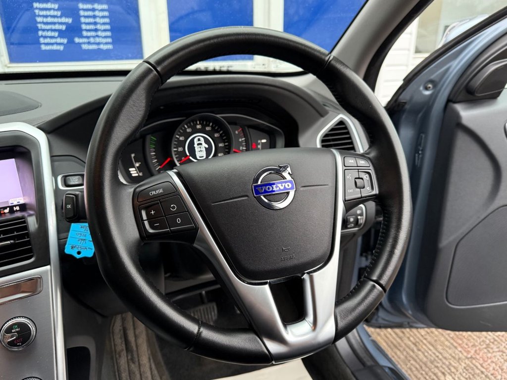 Used Volvo XC60 2017 for sale - 77719645: Photo 26