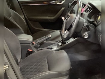 Used Skoda Octavia 2018 for sale - 76395647: Photo