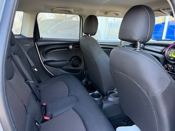 Used MINI Hatch 2018 for sale - 77088875: Photo