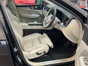 Used Volvo XC60 2017 for sale - 79272093: Photo