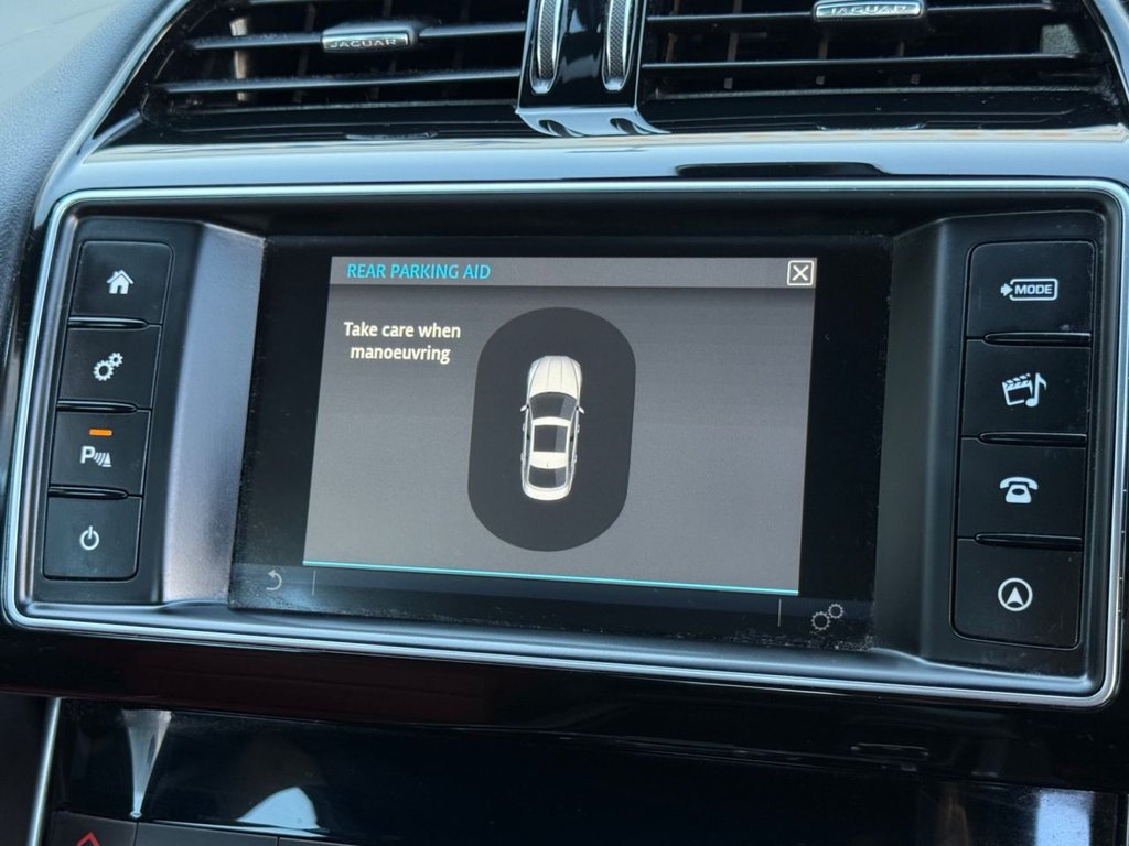 Used Jaguar XE 2017 for sale - 76385947: Photo 30