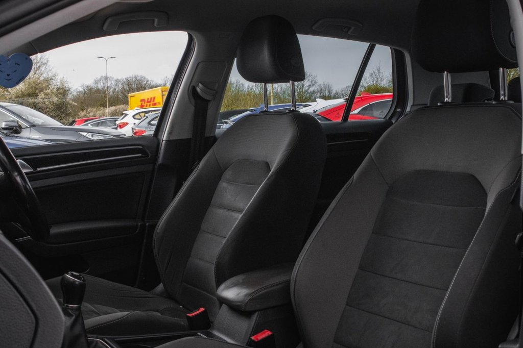 Used Volkswagen Golf 2017 for sale - 77879740: Photo 17