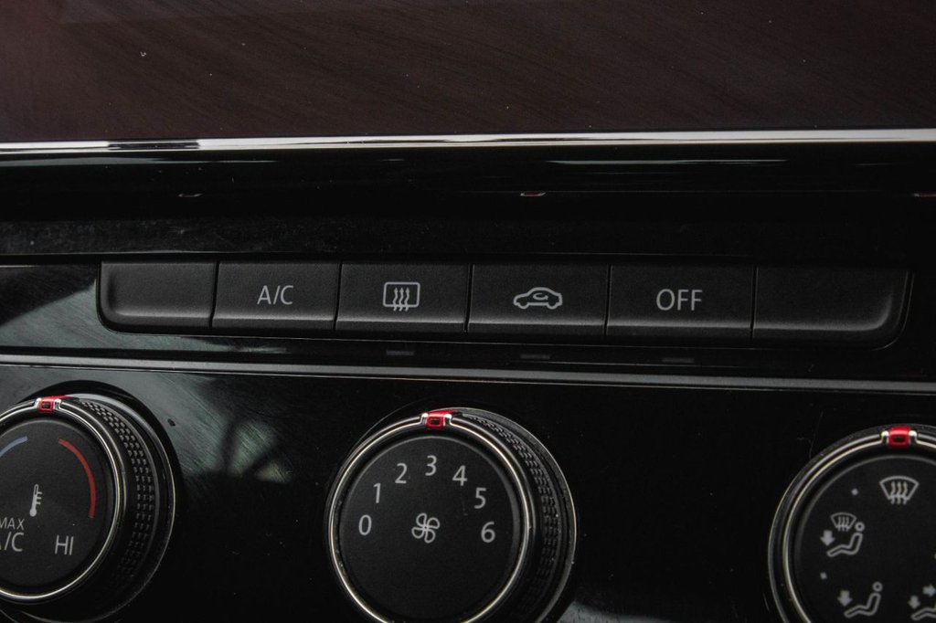 Used Volkswagen Golf 2017 for sale - 77879740: Photo 33