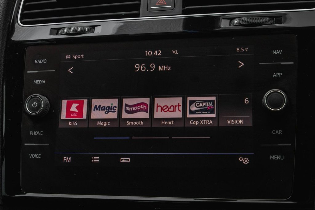 Used Volkswagen Golf 2017 for sale - 77879740: Photo 39