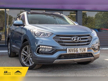 Used Hyundai Santa Fe 2017 for sale - 79243579: Photo
