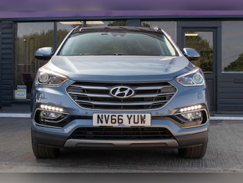 Used Hyundai Santa Fe 2017 for sale - 79243579: Photo