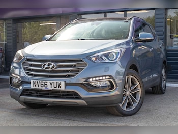 Used Hyundai Santa Fe 2017 for sale - 79243579: Photo