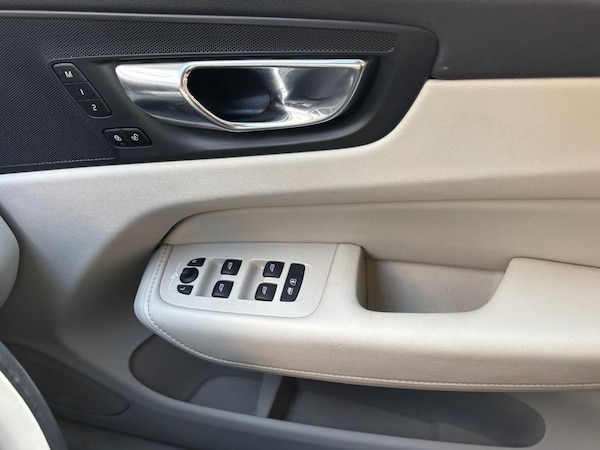 Used Volvo XC60 2019 for sale - 76080674: Photo 31