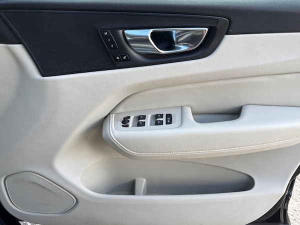 Used Volvo XC60 2019 for sale - 76080674: Photo 32