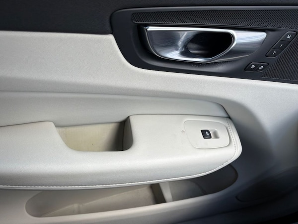 Used Volvo XC60 2019 for sale - 76080674: Photo 34