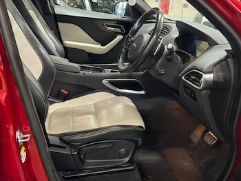 Used Jaguar F-Pace 2019 for sale - 78256544: Photo