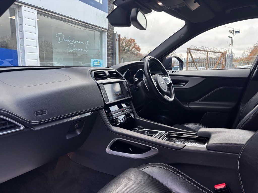 Used Jaguar F-Pace 2018 for sale - 76950331: Photo 17