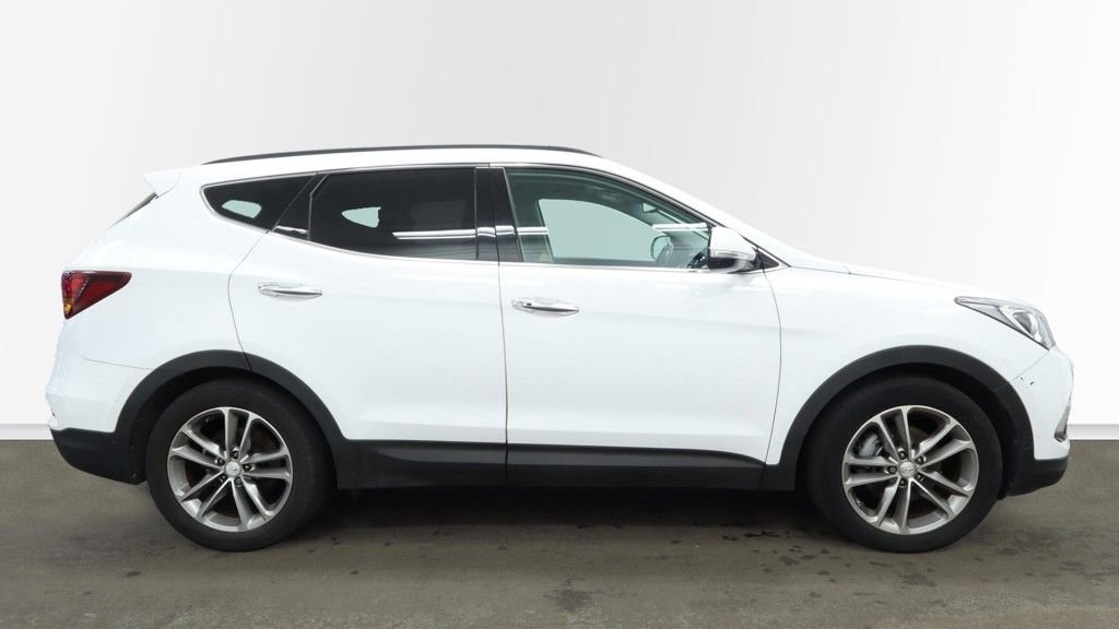Used Hyundai Santa Fe 2016 for sale - 76582229: Photo 12