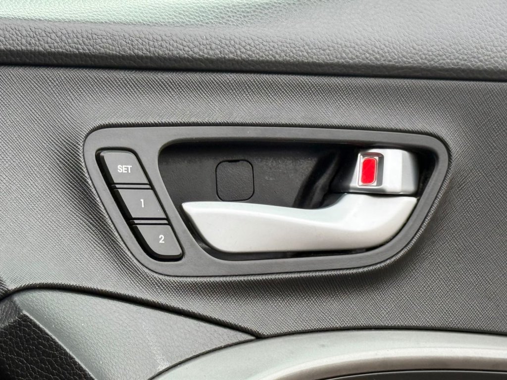 Used Hyundai Santa Fe 2016 for sale - 76582229: Photo 33