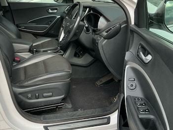 Used Hyundai Santa Fe 2016 for sale - 76582229: Photo