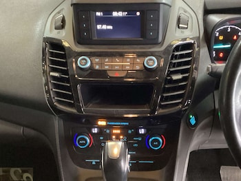 Used Ford Grand Tourneo Connect 2019 for sale - 78931399: Photo